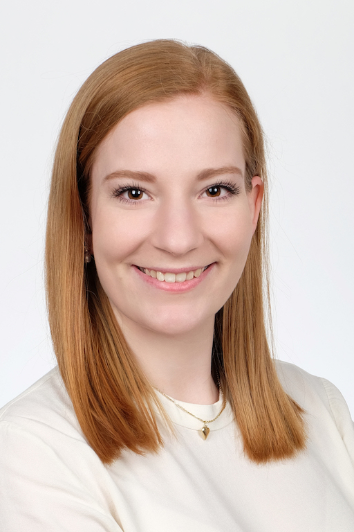 Frau_Schmitt